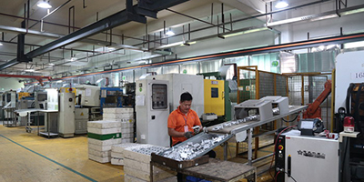 壓鑄件電鍍后放一段時(shí)間表面發(fā)黑什么原因？